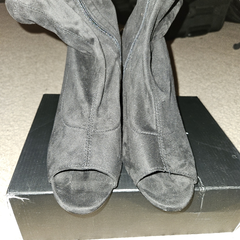 Fashion Nova Suede Peek a Boo Booties Size 11m